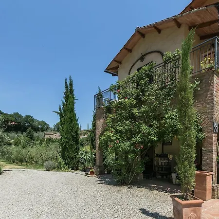 Σπίτι διακοπών Cozy Farmhouse In With Swimming Pool